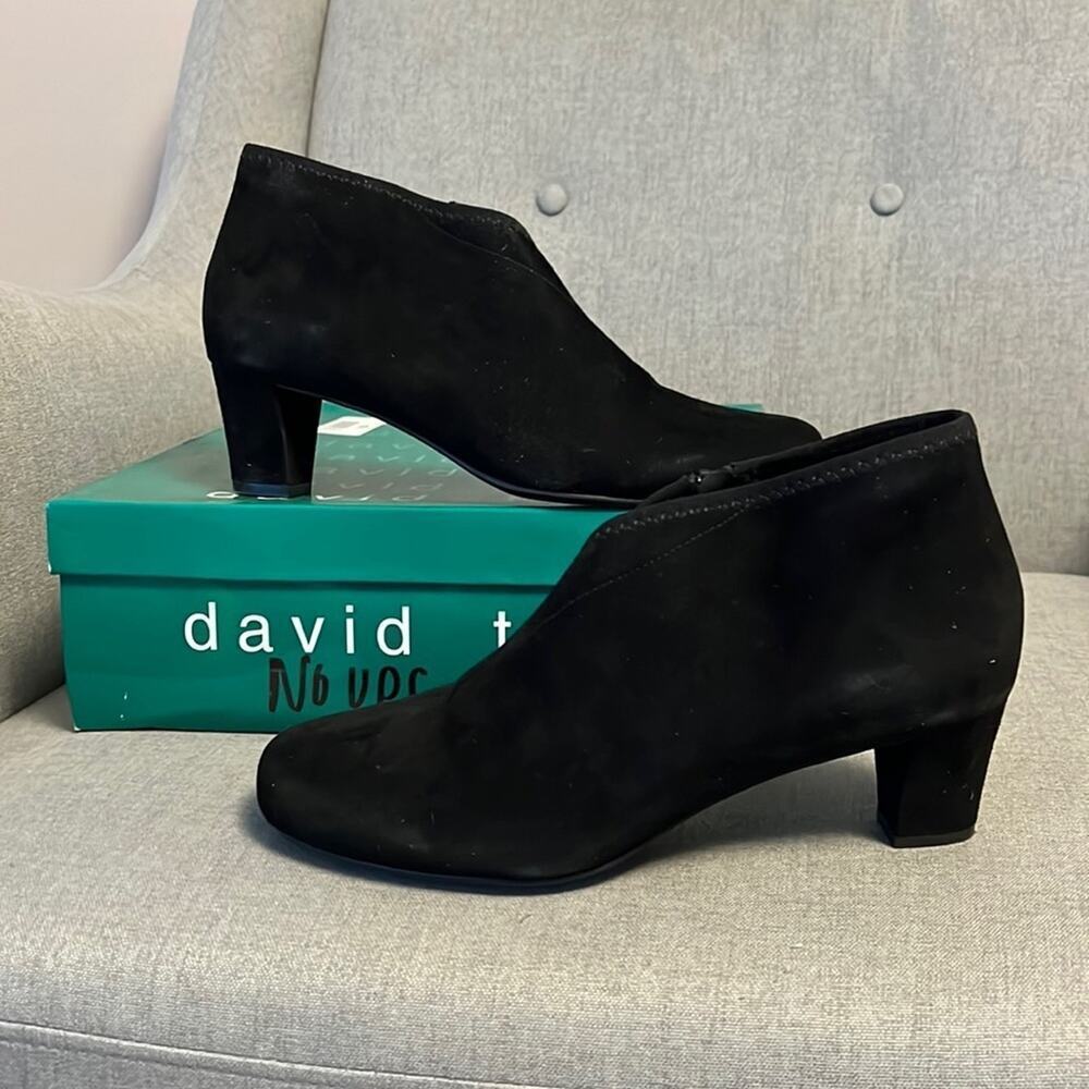 David Tate Anna black suede heeled zippered bootie size 9.5